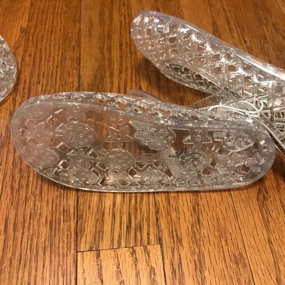 smelly jelly shoes